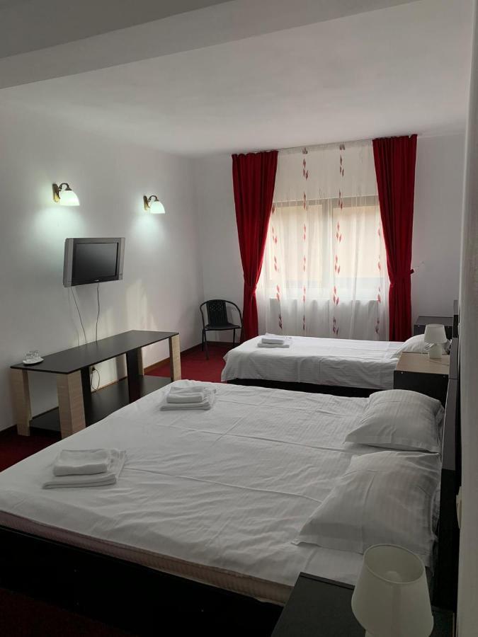 Hotel River Borşa Esterno foto