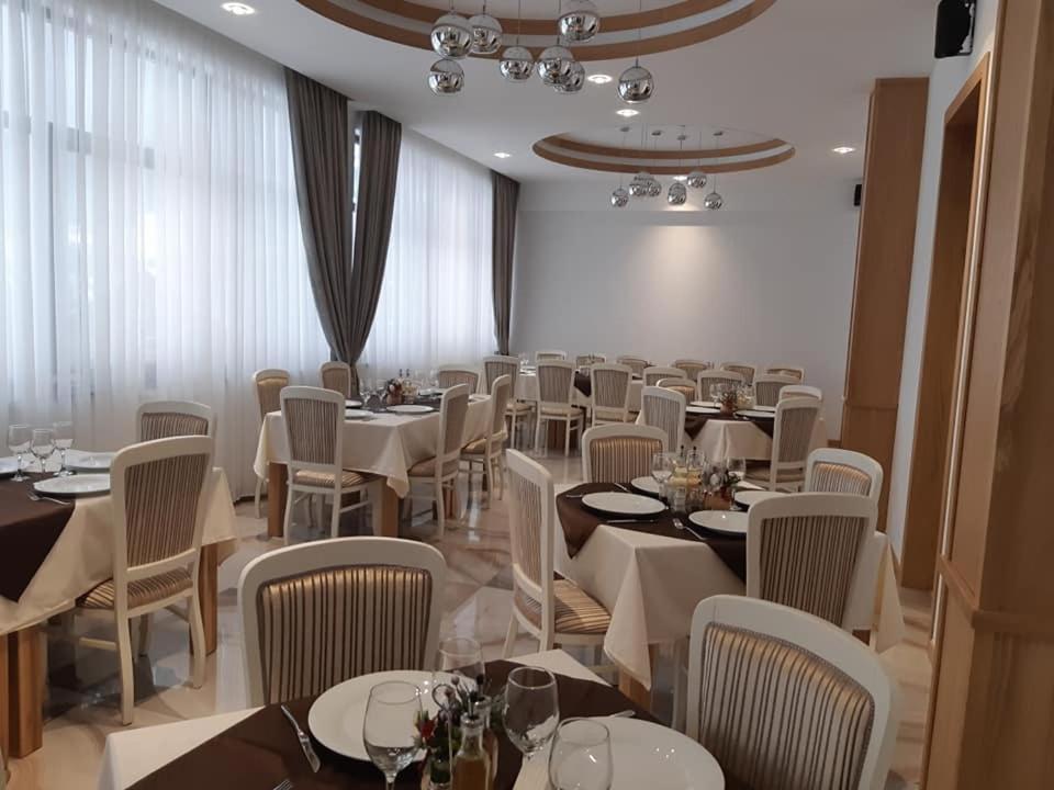 Hotel River Borşa Esterno foto